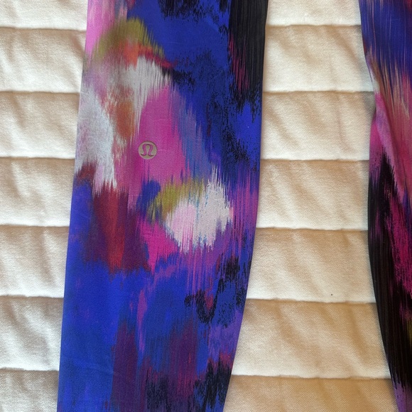 NWT Lululemon Wunder Train High Rise 28" | Pink/Purple Multicolor | Size 4 - Picture 5 of 10